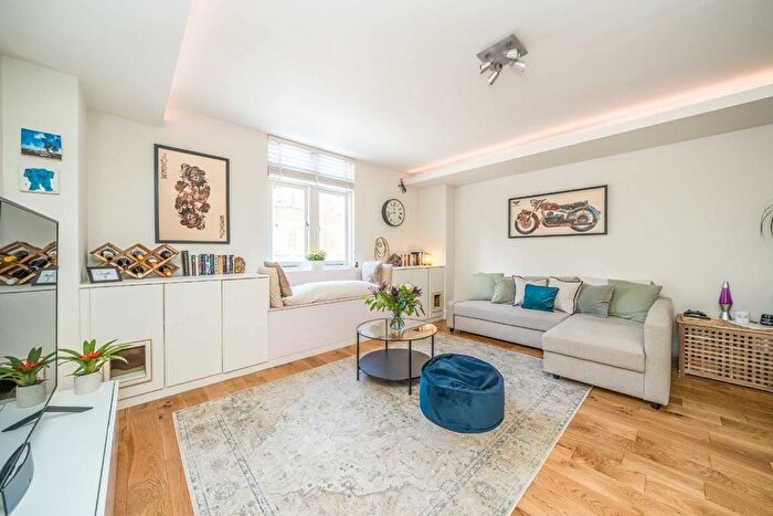 1 Bedroom Flat For Sale In Bedford Hill, Balham, SW12