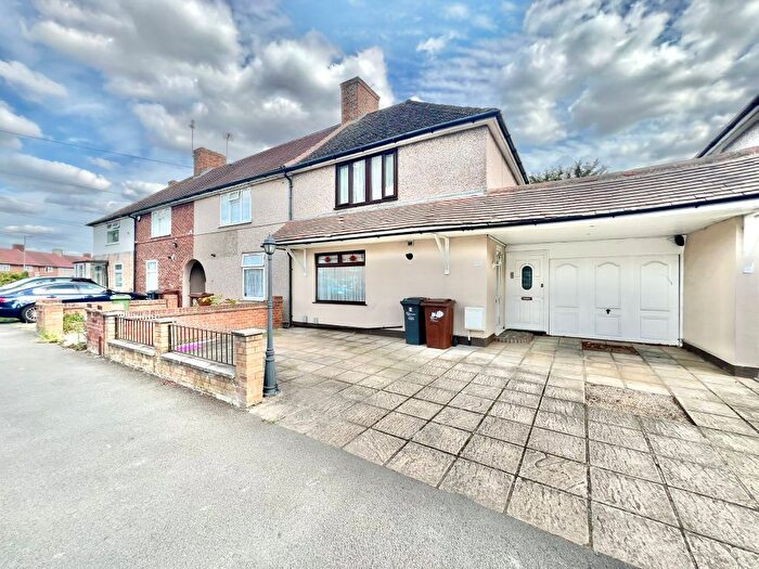 3 Bedroom Semi-Detached House To Rent In Walnut Tree Road, Dagenham, RM8