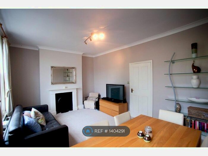 1 Bedroom Flat To Rent In Trinity Road, London, SW17