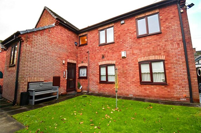 2 Bedroom Flat For Sale In St. Pauls Close, Birkenhead, Wrirral, CH42