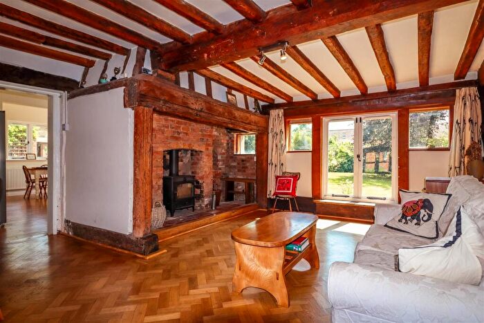 3 Bedroom Cottage For Sale In The Square, Long Itchington, Southam, CV47