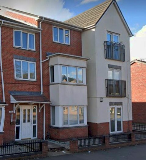 2 Bedroom Flat To Rent In Flat Clifford Court, Toll End Road, Tipton, DY4