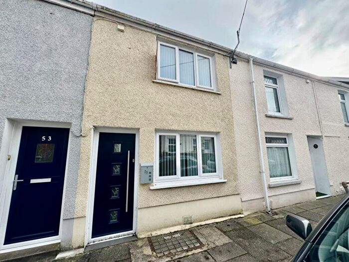 2 Bedroom Town House For Sale In Wern Road, Ystalyfera, Swansea, Neath Port Talbot, SA9