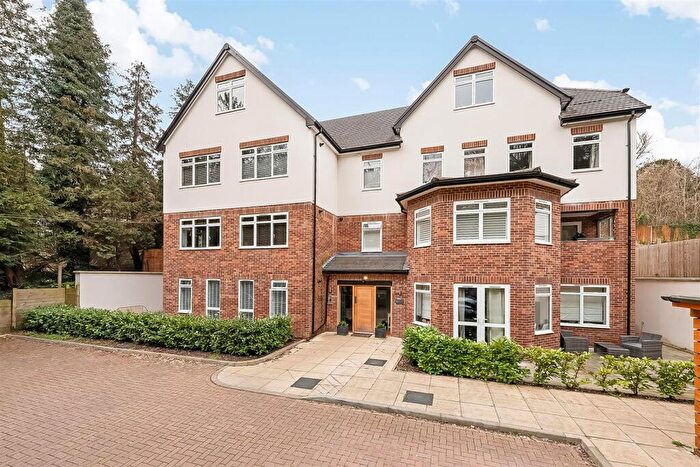 2 Bedroom Apartment For Sale In Oakhill House, Welcomes Road, Kenley, CR8