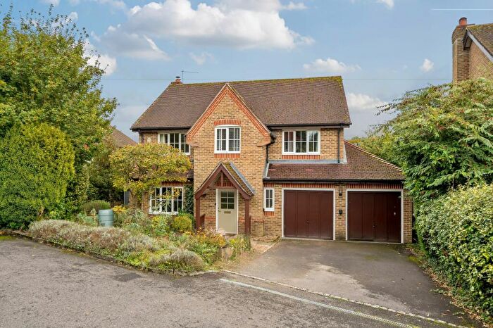 4 Bedroom Detached House To Rent In The Hall Way, Littleton, SO22