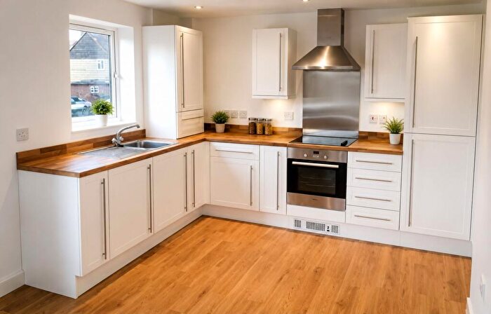2 Bedroom Property To Rent In Powell Road, Basildon, SS15