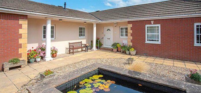 3 Bedroom Bungalow For Sale In Bay View Court, Northam, Bideford, EX39