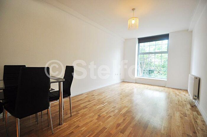 2 Bedroom Apartment To Rent In Holloway Road, London, N7