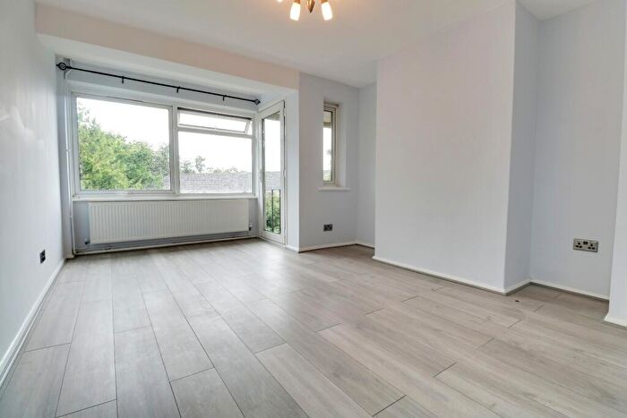 2 Bedroom Apartment To Rent In Warrenhurst Court, London Road, Bromley, Kent, BR1