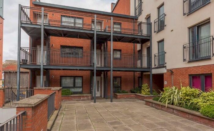 1 Bedroom Flat To Rent In Salamander Court, Leith, Edinburgh, EH6