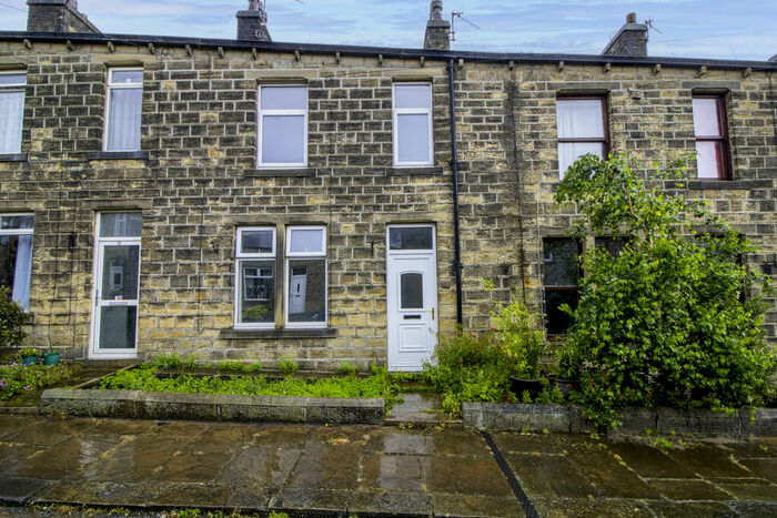 3 Bedroom Terraced House To Rent In Foster Avenue, Silsden, BD20