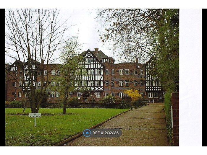 Studio To Rent In Brixton Hill, London, SW2