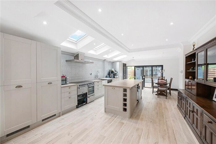 4 Bedroom House For Sale In Kimberley Avenue, Nunhead, SE15