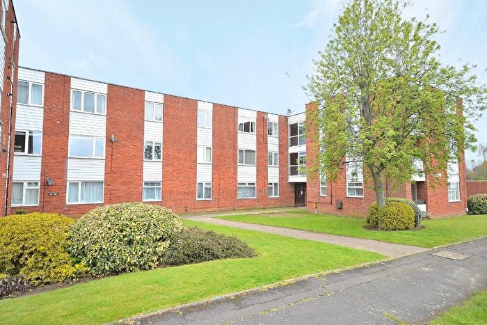 2 Bedroom Flat To Rent In Porlock Close, Northampton, NN5