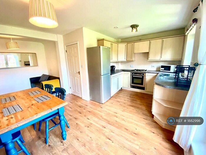 4 Bedroom Semi-Detached House To Rent In Windmill Hill Lane, Derby, DE22