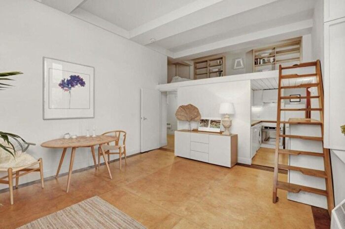 2 Bedroom Flat To Rent In Clapham Road, London, SW9