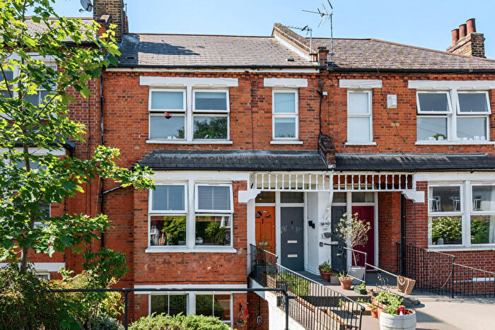 2 Bedroom Maisonette For Sale In Auckland Hill, West Norwood, London, SE27