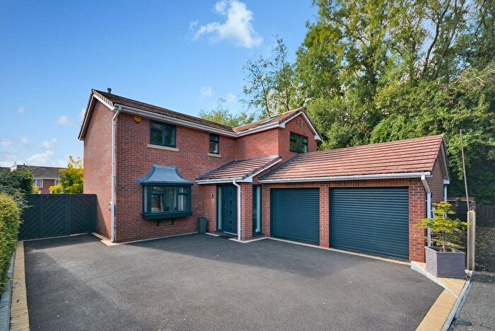 4 Bedroom Detached House For Sale In Badger Close, Hucknall, NG15