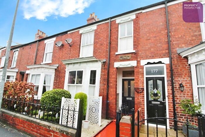 3 Bedroom Terraced House For Sale In Grovehill Road, Beverley, HU17