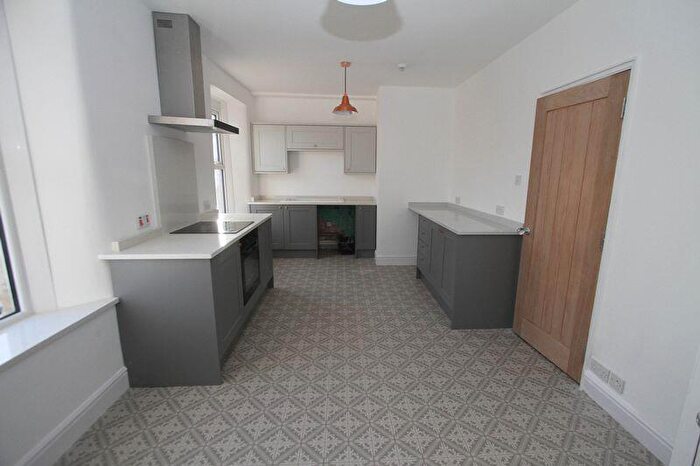 2 Bedroom Flat To Rent In Old Church Road, Clevedon, BS21