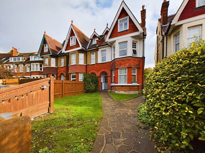 Studio To Rent In St Augustines Avenue, South Croydon, CR2