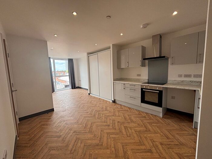 Studio To Rent In Byron Street, Leicester, LE1