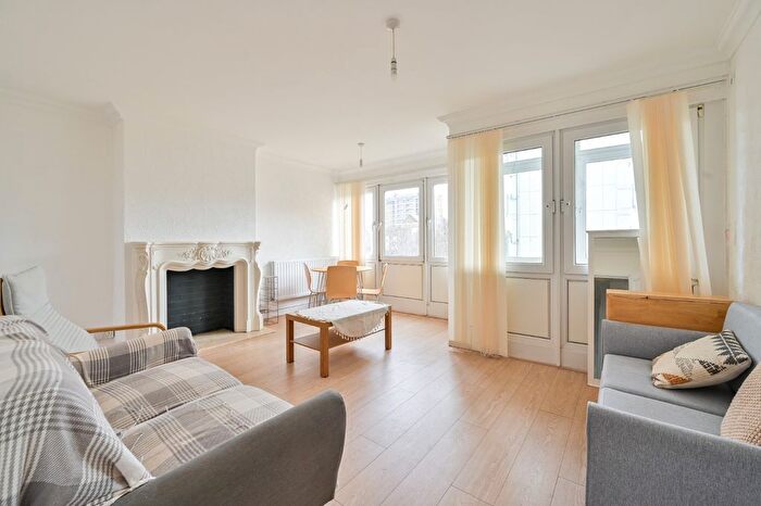 2 Bedroom Flat To Rent In Falmouth Road, London, SE1