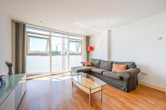 1 Bedroom Flat For Sale In Orion Point, Canary Wharf, London, E14