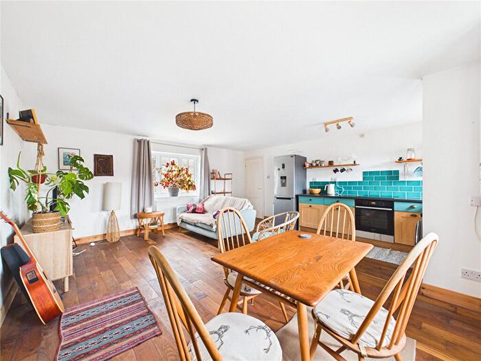 2 Bedroom Apartment For Sale In Port Side Close, St. George, Bristol, BS5