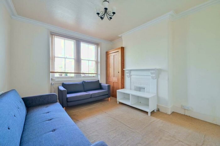 1 Bedroom Flat To Rent In Iliffe Street, Elephant And Castle, London, SE17