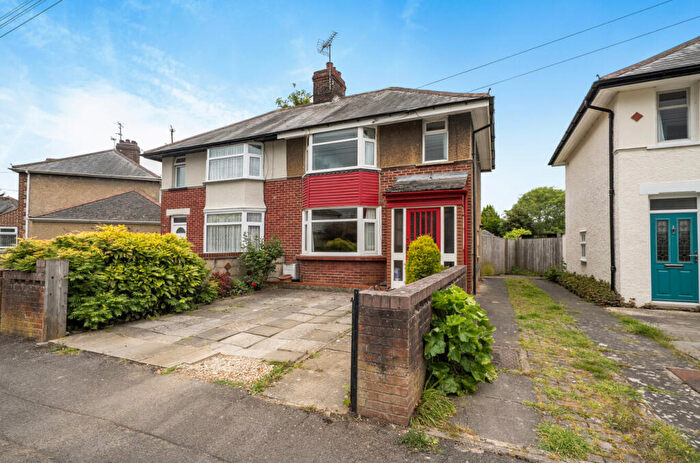 3 Bedroom Semi-Detached House For Sale In Campbell Road, Oxford, OX4