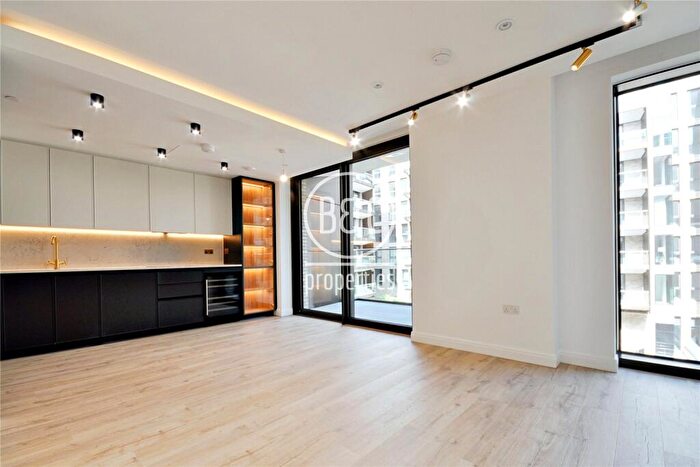 2 Bedroom Apartment To Rent In Vermont House, City Road, London, EC1V