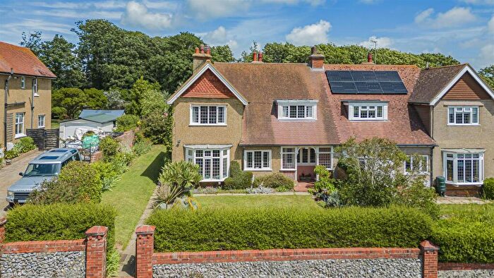 4 Bedroom Semi-Detached House For Sale In Kedale Road, Seaford, BN25