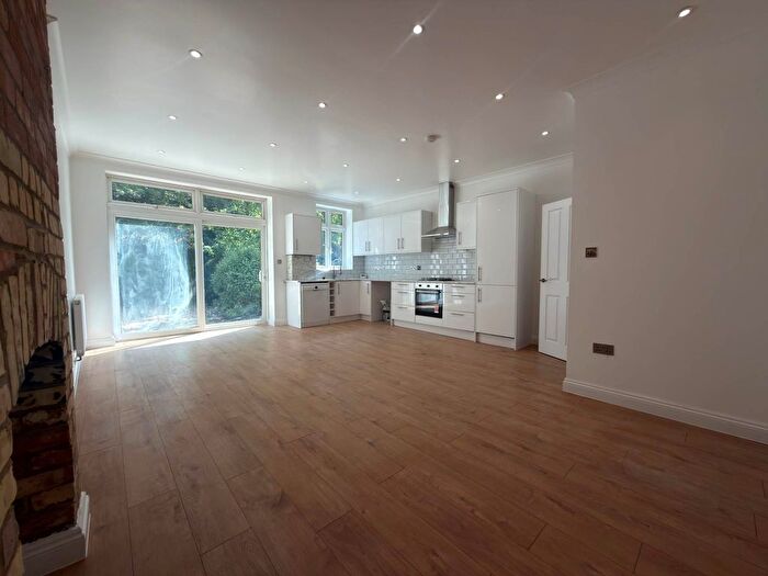4 Bedroom Terraced House To Rent In Winchester Road, Highams Park, E4