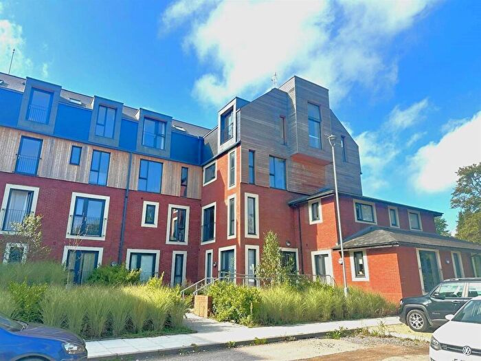 2 Bedroom Apartment To Rent In Borough Road, Godalming, GU7