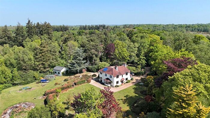 4 Bedroom Detached House For Sale In Hale Purlieu, Fordingbridge, Hampshire, SP6