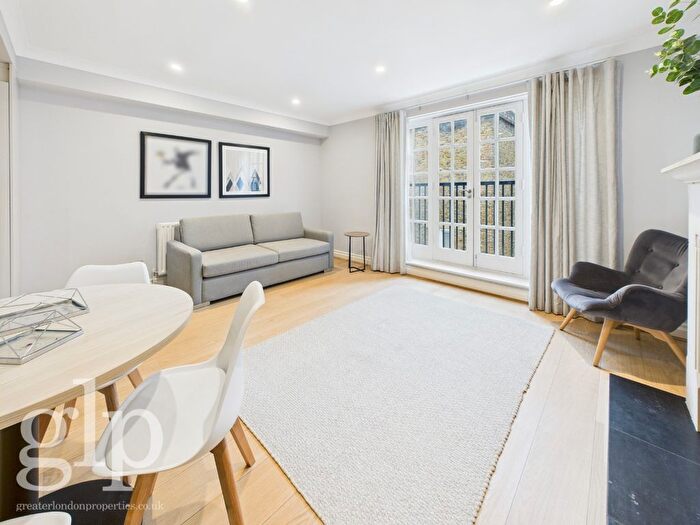 2 Bedroom Flat To Rent In Picton Place, London, Greater London, Marylebone, W1U