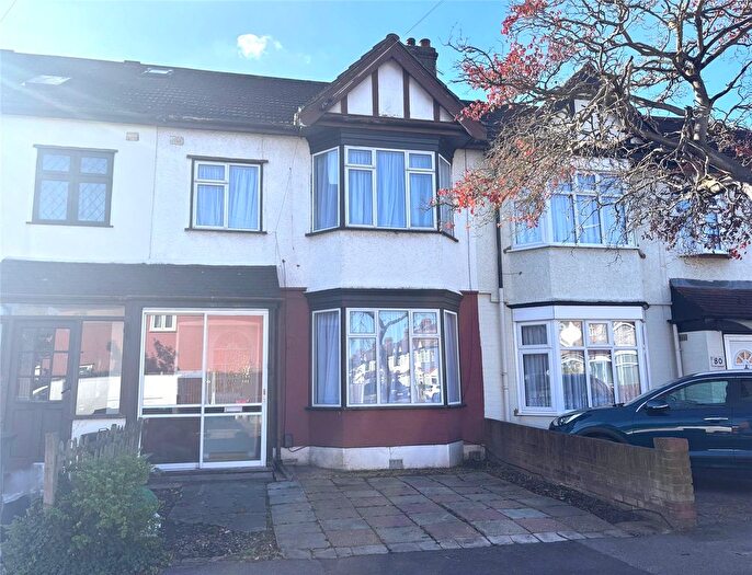 3 Bedroom Terraced House For Sale In Overton Drive, Chadwell Heath, RM6