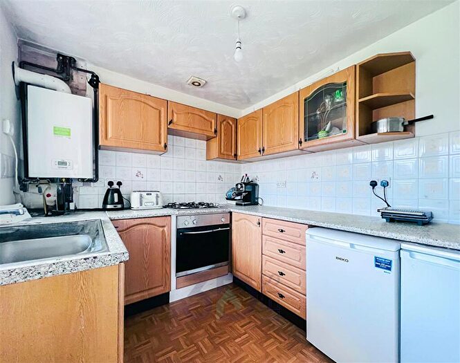 2 Bedroom House To Rent In Ingham Grove, Nottingham, NG7