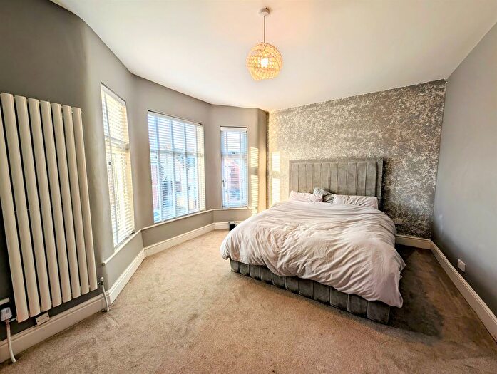 3 Bedroom End Of Terrace House For Sale In Easton Road, New Ferry, Wirral, CH62