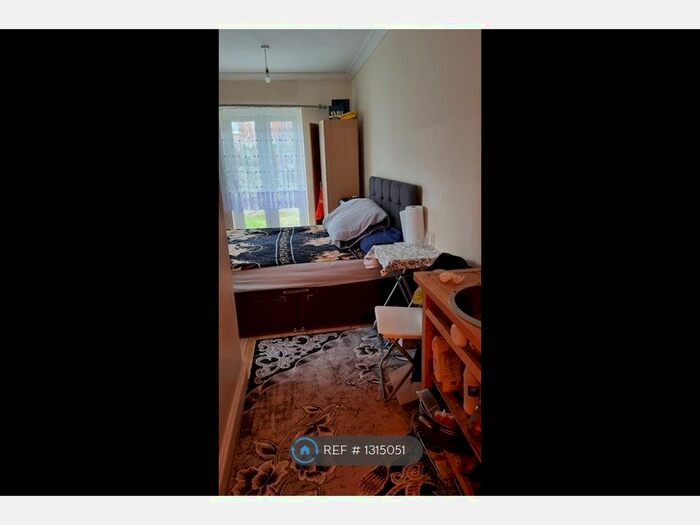 1 Bedroom Flat To Rent In Brookdale Road, London E17