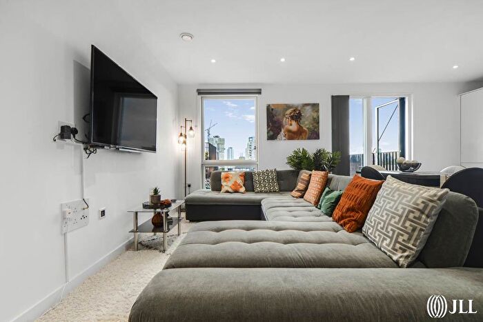 2 Bedroom Apartment To Rent In Southmere Building, London, E15
