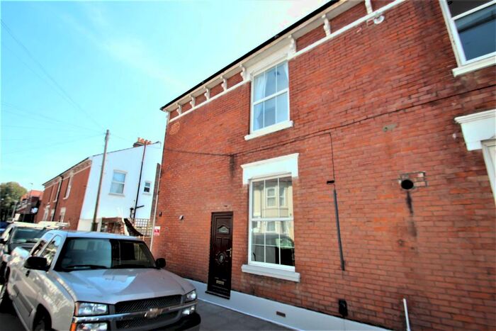 2 Bedroom Terraced House To Rent In Wimbledon Park Road, Southsea, PO5