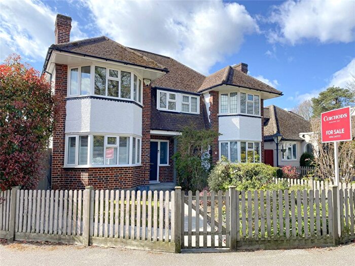 3 Bedroom Semi-Detached House For Sale In Mayfield Road, Walton-On-Thames, KT12