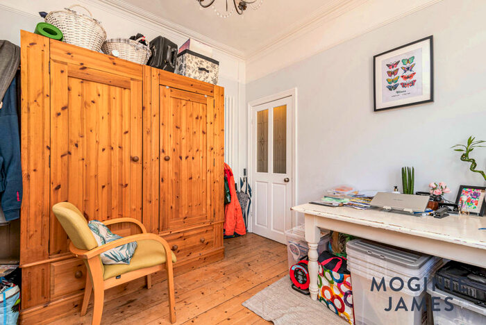 3 Bedroom Terraced House To Rent In Courtenay Road, CF24