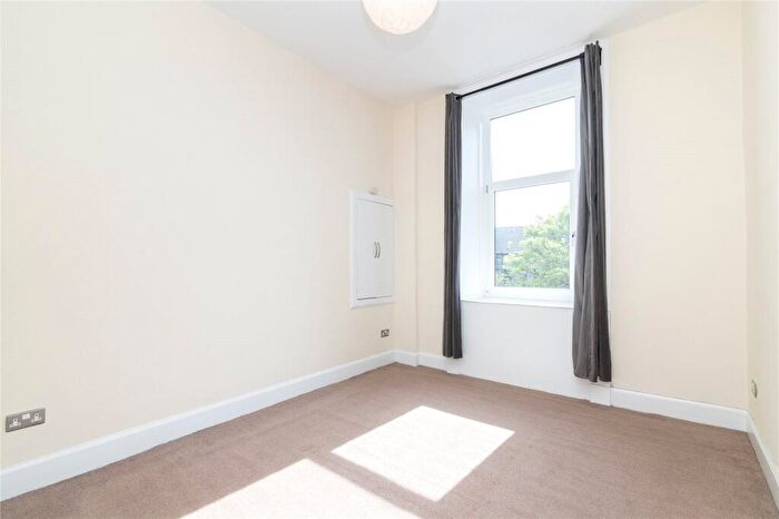 2 Bedroom Apartment To Rent In Melrose Gardens, North Kelvinside, Glasgow, G20