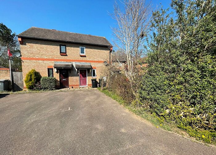 2 Bedroom Property To Rent In Burridge Close, Marston Moretaine, Bedford, Bedfordshire., MK43