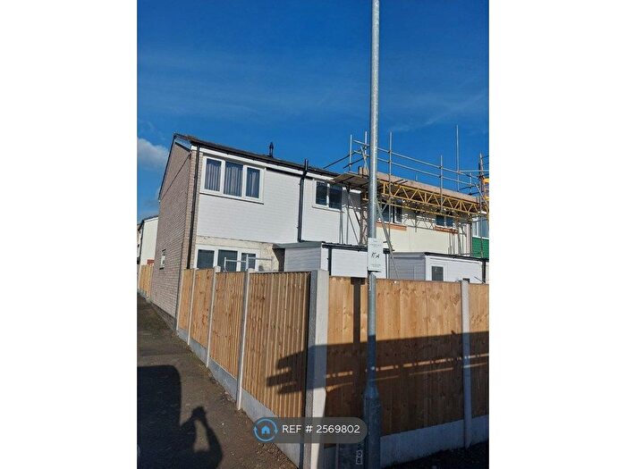 3 Bedroom End Of Terrace House To Rent In Robin Square, Newtown, SY16