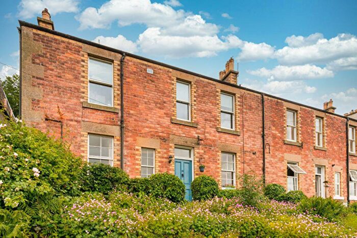 2 Bedroom Flat For Sale In Blackford Glen Road, Edinburgh, EH16