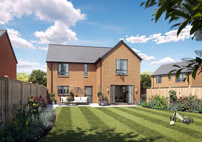 4 Bedroom Detached House For Sale In Maple Fields, Llanrumney, Cardiff, CF3